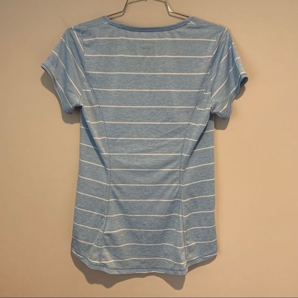 Blue the North Face Tshirt Size Small - Picture 3 of 8